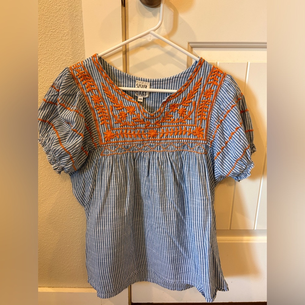 Short sleeve Sister Mary top size xs